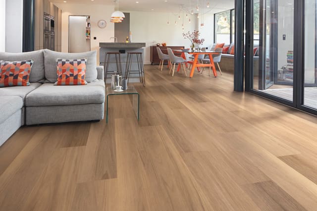 looselay-longboard-llp325-honey-ironbark-karndean-designflooring-img_ea01af760cda2418_4-7066-1-2cb3bd2